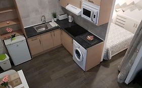 Cozy Studio Madrid - Metro Barrio del Pilar